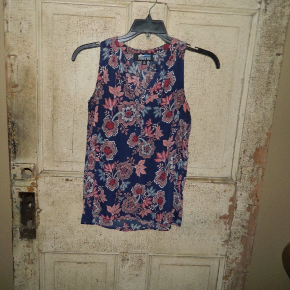 Alice Blue Stitch Fix Simona Henley Blouse Sleeveless Blue Floral Top XS (CC-18)